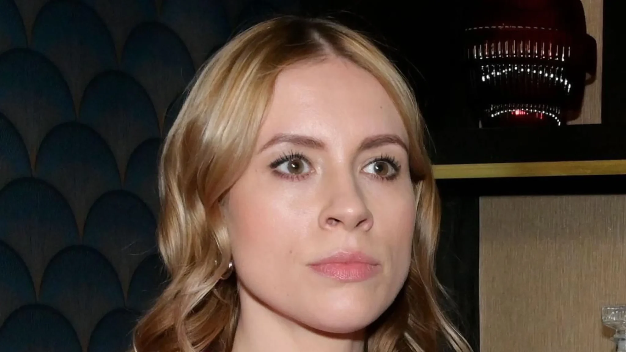 lara dandelion seibert