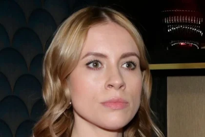 lara dandelion seibert
